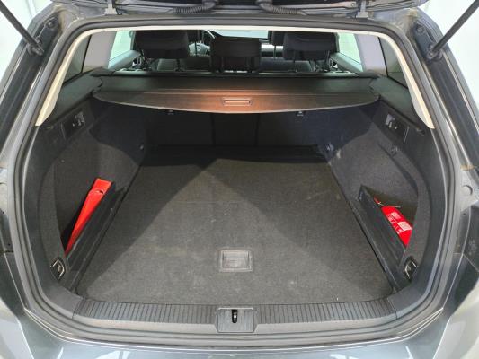 Volkswagen Passat Variant ACT Connected Series 1.4 TSI 150pk 2016 (Origineel-NL), JJ-820-G