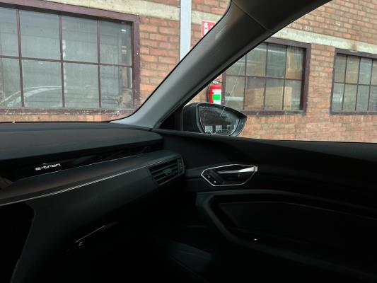 Audi e-tron 55 quattro Business edition 95 kWh 408pk 2020 (Origineel-NL+1e eigenaar), K-611-KJ