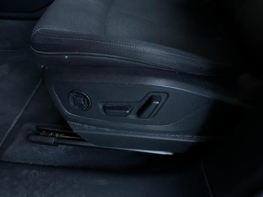 Audi e-tron 55 quattro Advanced edition 95 kWh 408pk 2021 (Origineel-NL+1e eigenaar), N-206-TT