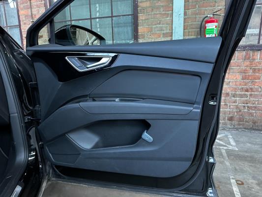 Audi Q4 e-tron 50 quattro Launch edition S Competition 77 kWh 299pk 2022 (Origineel-NL+1e eigenaar), P-122-GB 