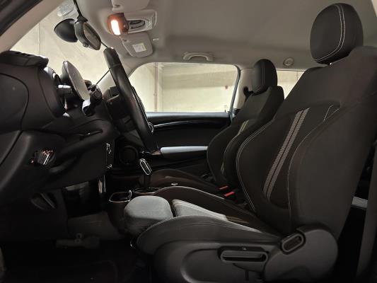 MINI Cooper Electric Essential 33 kWh 184pk 2021 F56 (Origineel-NL), L-232-DH