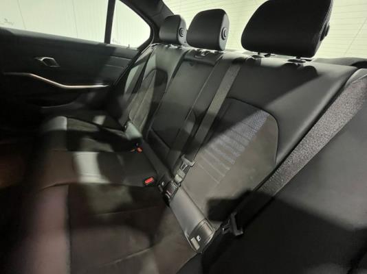 BMW 320e 3-serie M-pakket 272pk 2024 3-Serie, KFP-27-P