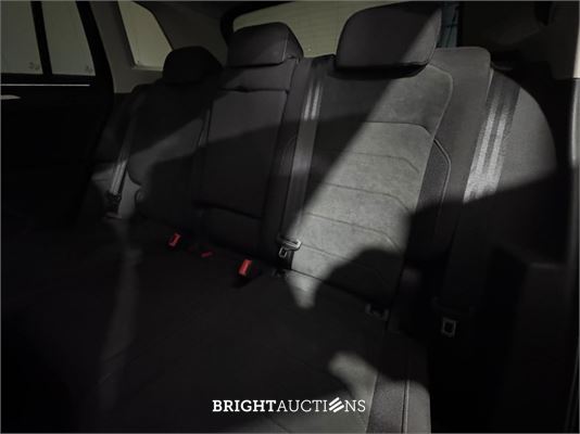 Volkswagen Tiguan Life 1.5 TSI 150pk 2022 (Origineel-NL), R-345-BZ