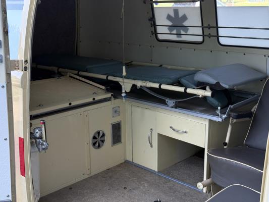 Volkswagen T1 Ambulance Transporter 1500-27 1965, BE-02-41