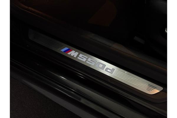 BMW M550d xDrive 5 Serie High Executive 399pk 2019 5-Serie, R-967-HZ