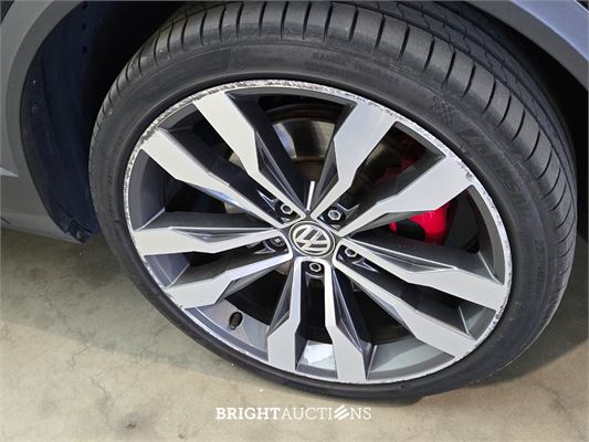 Volkswagen T-Roc 4Motion Sport Business R 2.0 TSI 191pk 2019, X-032-DJ