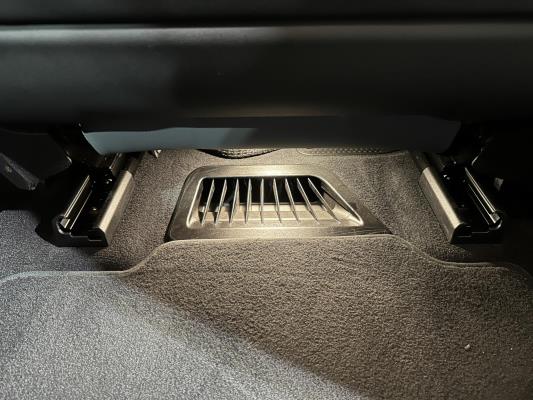 BMW iX xDrive40 Executive 77 kWh 326pk 2023 (Origineel-NL), T-756-HD