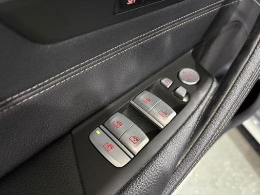 BMW 530e Touring Business Edition Plus M-Pakket 292pk 2023 (Origineel-NL) 5-Serie, S-330-LL