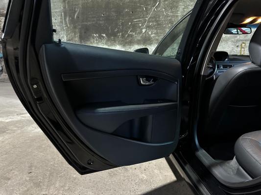 Volvo V70 2.0 T5 Summum 241pk 2017, Z-082-HJ