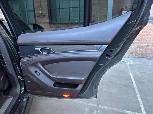 Porsche Panamera Turbo 4.8 V8 500pk 2009 Sport-Chrono, N-110-LT