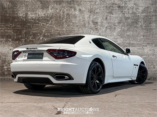 Maserati Granturismo S 4.7 V8 440pk MC Shift 440pk 2009