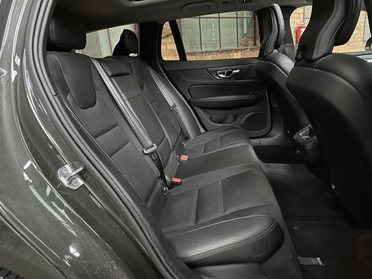 Volvo V60 2.0 T4 Momentum Proline 188pk 2019 (Origineel-NL), ZP-740-L