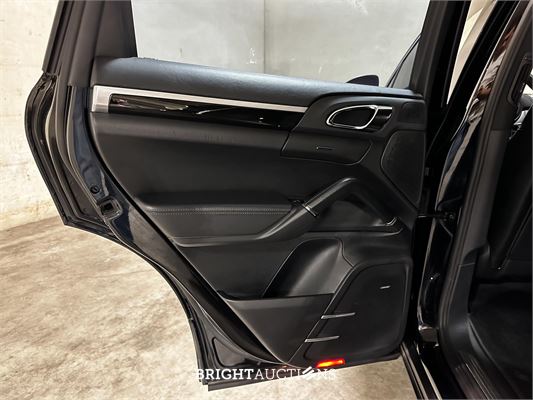 Porsche Cayenne S 4.8 V8 400pk 2011, HFZ-55-K