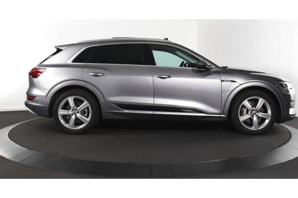 Audi e-tron 50 Launch edition plus Quattro 71 kWh 313pk 2020 (Origineel-NL), J-383-NL