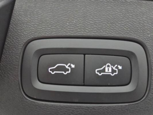 Volvo XC60 T8 Plug-in hybrid Inscription 2.0 AWD 392pk 2022, HTJ-60-L