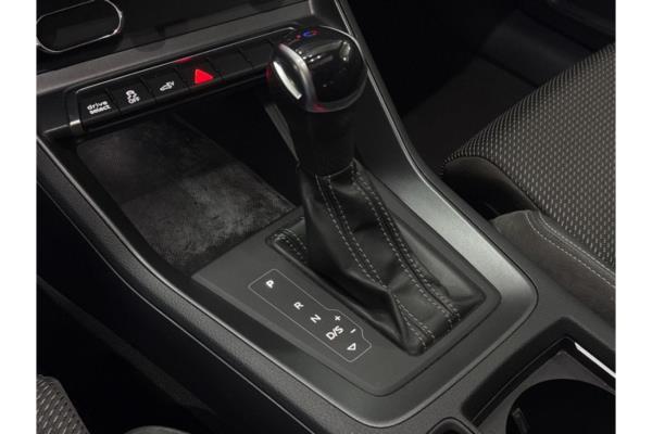 Audi Q3 45 e S Edition TFSI 266pk 2022 (Origineel-NL), P-122-PB