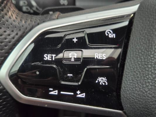 Volkswagen Golf GTI 2.0 TSI 245pk 2021, T-556-JP