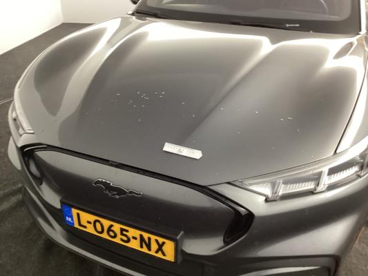 Ford Mustang Mach-E Extended First Edition AWD 98 kWh 337pk 2021 (Origineel-NL), L-065-NX