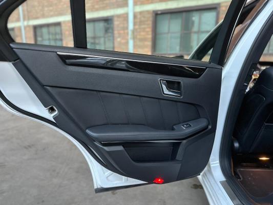 Mercedes-Benz E63 AMG 6.3 V8 -CARBON- 525pk 2010 (Origineel-NL), 47-LKB-6