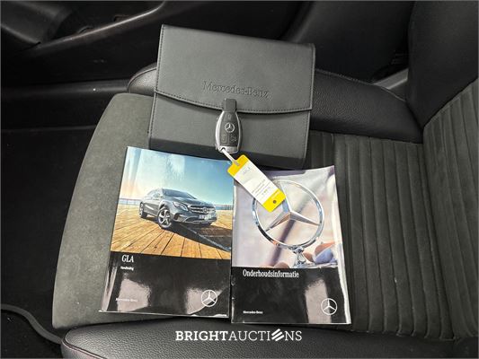 Mercedes-Benz GLA200 Premium Plus 157pk 2018 (Origineel-NL) GLA-Klasse, TS-806-X