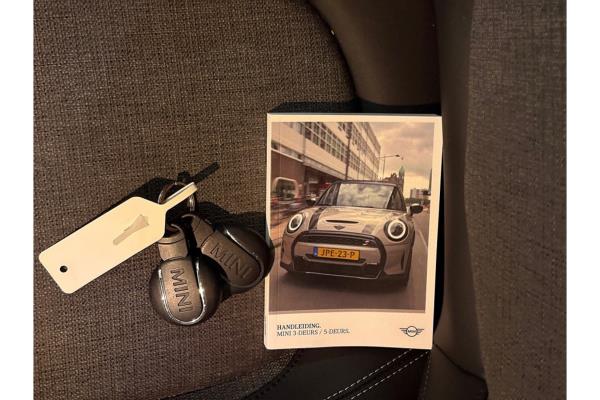 MINI One Business Edition 1.5 102pk 2022 (Origineel-NL), P-333-LL