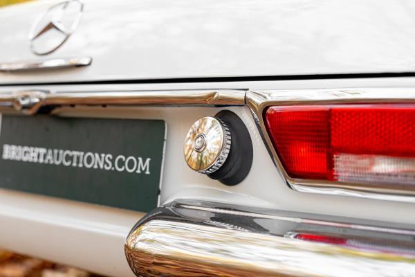 Mercedes-Benz 280 SL Pagode – Handgeschakeld – EU-uitvoering – 2.8 liter zes-in-lijn. 