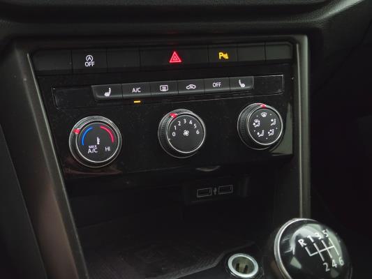 Volkswagen T-Roc Sport 1.5 TSI 150pk 2018, L-388-JZ