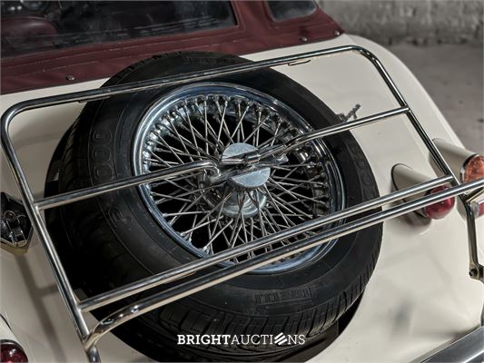 Morgan Plus 8 4.0 V8 190pk 2001, P-992-JB
