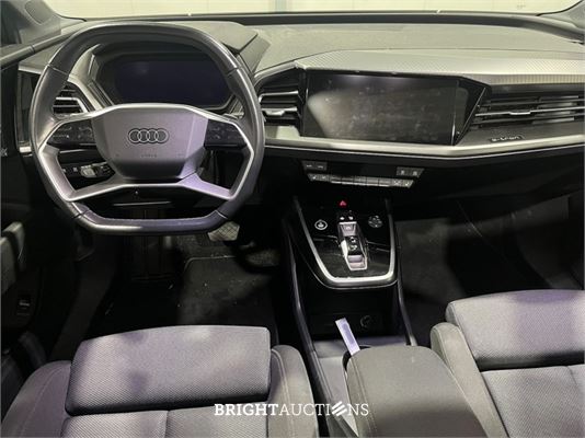 Audi Q4 e-tron 40 Launch edition Advanced Plus 77 kWh 204pk 2021 (Origineel-NL), N-884-PK