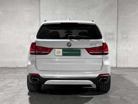 BMW X5 xDrive50i 4.4 V8 High Executive 449pk 2014, J-094-RR