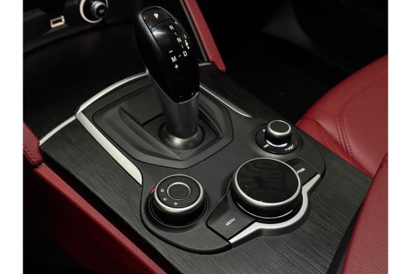 Alfa Romeo Stelvio 2.2d Super 2.2 150pk 2018, XD-720-P