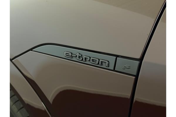 Audi Q8 55 S Edition Quattro 115 kWh 408pk 2023 (Origineel-NL), X-750-HL