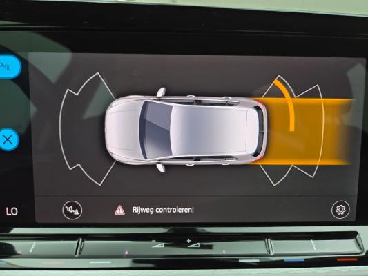 Volkswagen Golf 1.0 eTSI Life 110 pk 2021, L-219-ZT