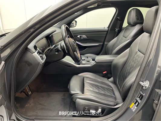 BMW 330e 3-serie eDrive Edition 296pk 2020 (Origineel-NL) 3-Serie, J-751-TG
