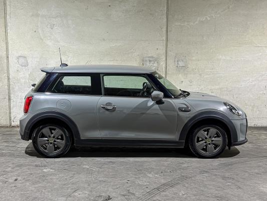 MINI Cooper Electric Essential 33 kWh 184pk 2021 F56 (Origineel-NL), L-232-DH