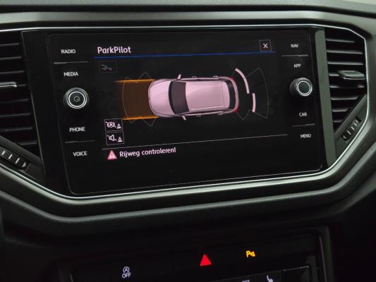 Volkswagen T-Roc Sport 1.5 TSI 150pk 2018, L-388-JZ