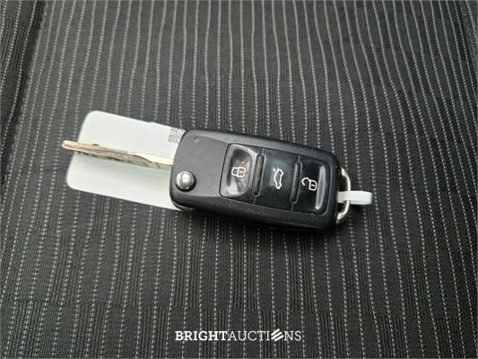 Volkswagen Tiguan Connected Series 1.4 TSI 125pk 2016, R-465-XL