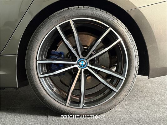 BMW 330e Touring 292pk 2023 (Origineel-NL) 3-Serie, T-265-ND