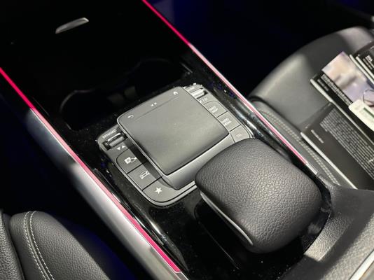 Mercedes-Benz EQA 25067 Business Solution Luxury 67 kWh 190pk 2021 (Origineel-NL) EQA-Klasse, N-647-FB
