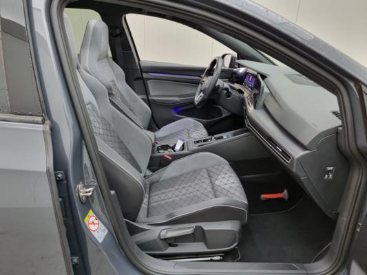 Volkswagen Golf Variant eTSI R-Line Business 1.5 150pk 2022, P-415-JJ