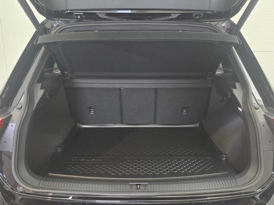 Volkswagen Tiguan R-Line Business 1.5 TSI 150pk 2022 (Origineel-NL), P-973-DF