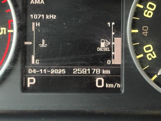 Land Rover Discovery 4 3.0 SDV6 SE HSE 256pk 2015, VNJ-87-T