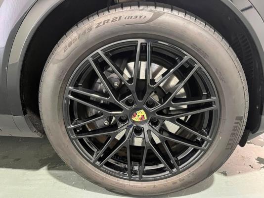 Porsche Cayenne Coupe E-Hybrid Sport Chrono Lucht Inno Drive MY24 NW Model 3.0 470pk 2023, MHA787E