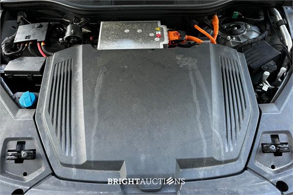 Audi e-tron Sportback 50 S edition Quattro 71 kWh 313pk 2021, T-261-RR