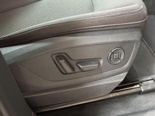 Audi E-tron 50 quattro Business edition 71 kWh 313pk 2020 (Origineel-NL+ 1e eigenaar), J-695-PX