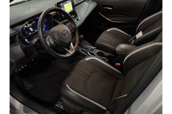 Toyota Corolla Touring Sport Hybrid GR-Sport 2.0 261pk 2021 (Origineel-NL), K-880-PR