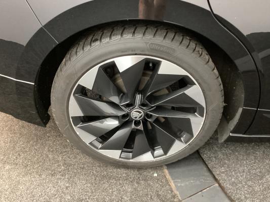 Škoda Enyaq iV 60 Sportline 180pk 2022 (Origineel-NL), P-400-TR
