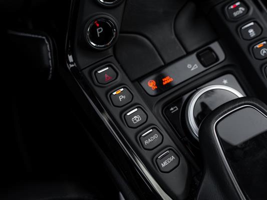 Aston Martin Vantage 4.0 V8 510pk 2021, X-777-DL