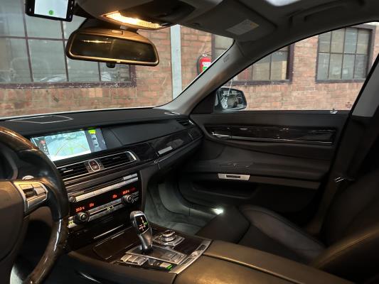 BMW ActiveHybrid7 F04 4.4 V8 465pk 2011 F04 Youngtimer