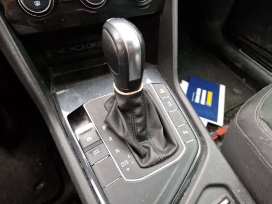 Volkswagen Tiguan Highl. Bus R 1.5 TSI 150pk 2020 (Origineel-NL), J-885-HF